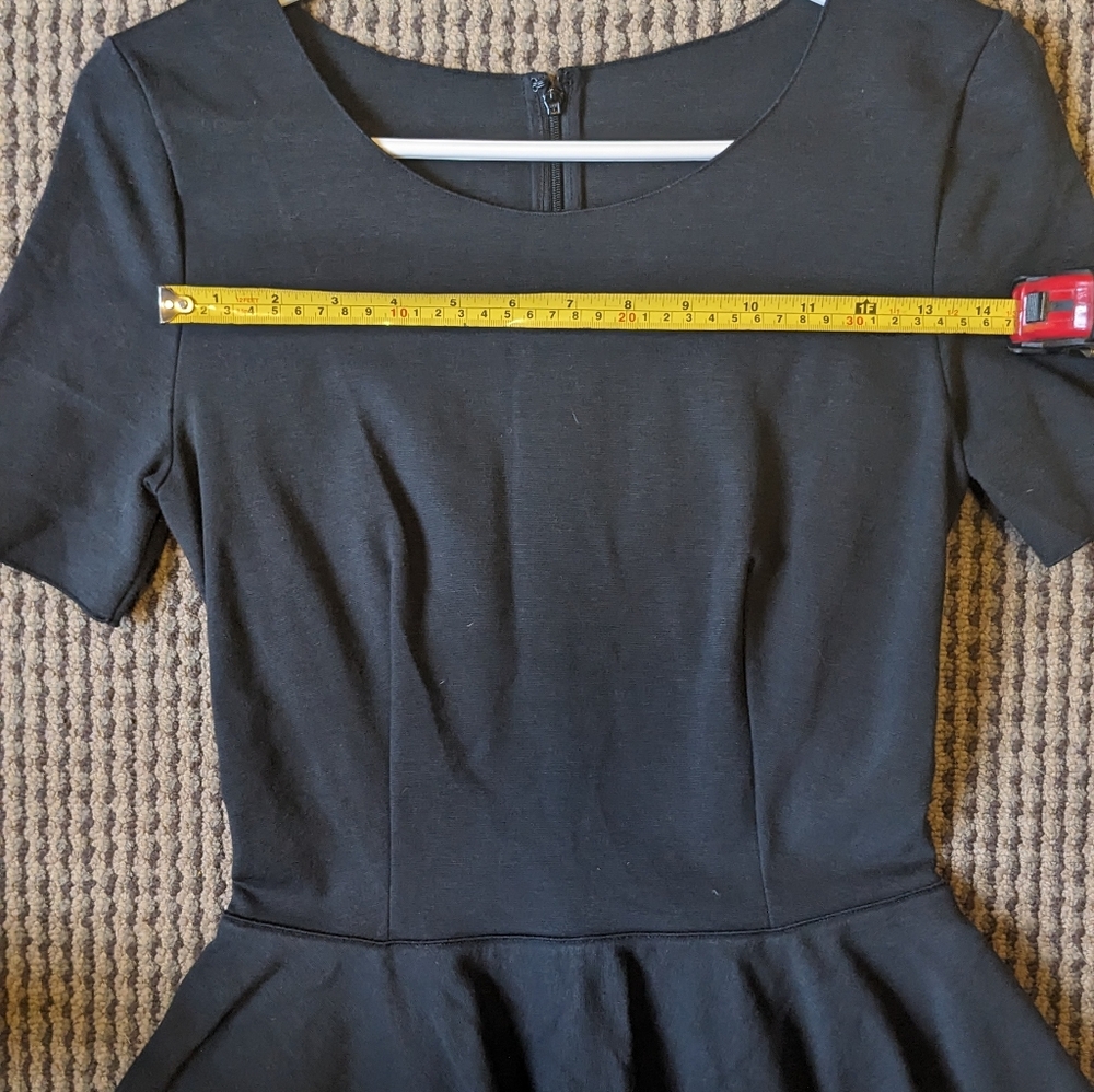 Stella McCartney Chic Black Peplum Mini Dress - Picture 2 of 9